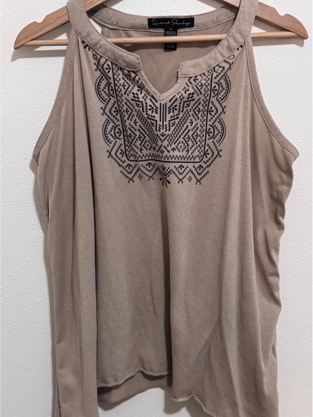 French Laundry XL Beige Sleeveless Embroidered Top